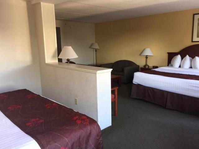 Days Inn & Suites By Wyndham Laurel Near Fort Meade Bagian luar foto