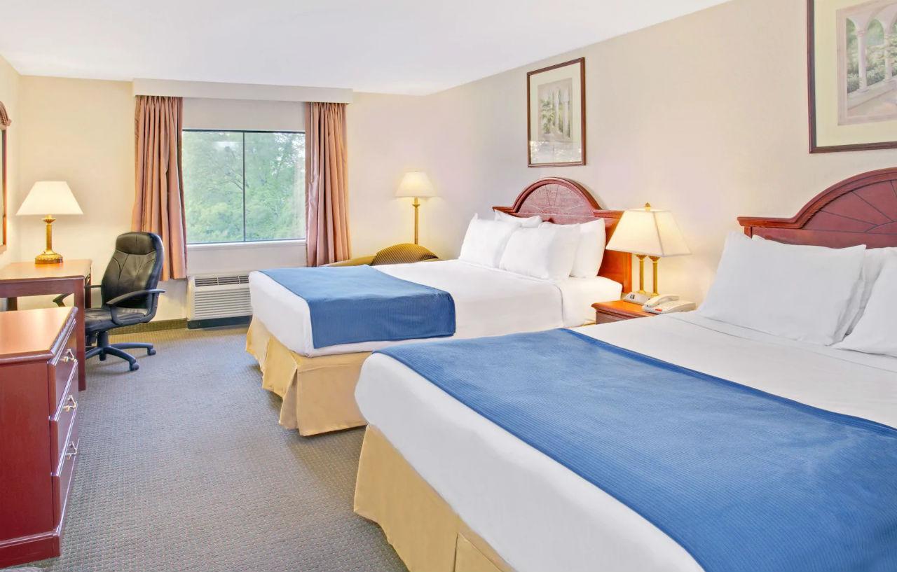 Days Inn & Suites By Wyndham Laurel Near Fort Meade Bagian luar foto
